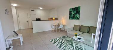 Central Brand New Apartment With Private Parking