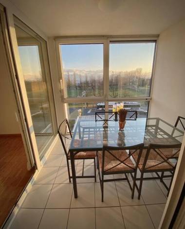 Your bright and spacious apartment by the lake