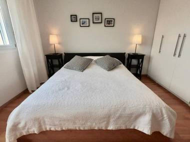 Modern bright and spacious 3 bedrooms 2 bathrooms