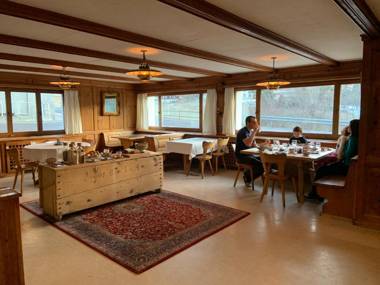 Waldheim Pension Laax