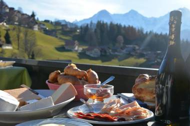 Ula's Holiday Apartments