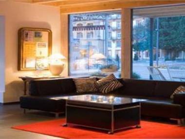 Carlton-Europe Vintage Adults Hotel