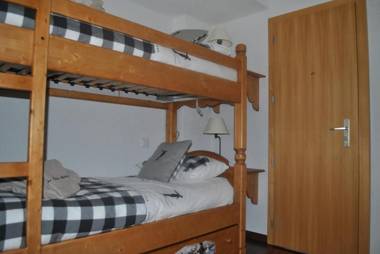 Les Petits Mélèzes