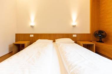 Hotel & Lounge by Hyve Basel SBB