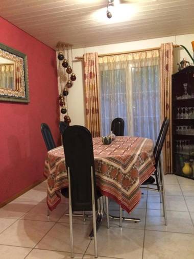 Mona's B&B