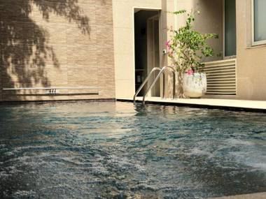 Roots Hotel Apartments Abidjan