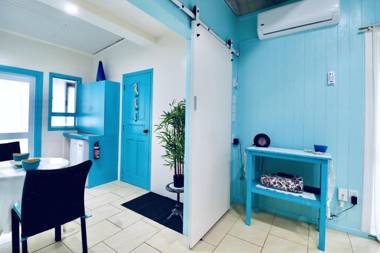 ShineAwayHomes - Beachside