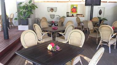 Lagoon Breeze Villas