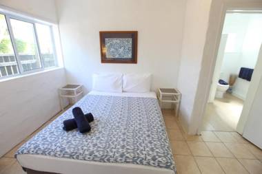 White House Apartments