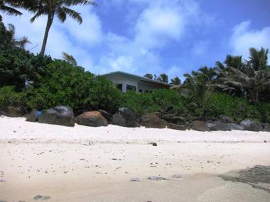 Raina Beach Apartments & Houses