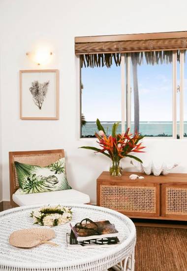 Motu Beachfront Art Villas