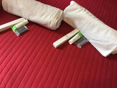 VOY Hostales - Oriente