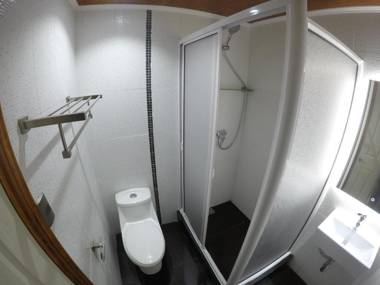 VOY Hostales - Poniente