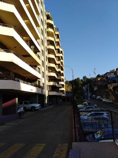 Excelente Vista a la Bahía de Valparaíso