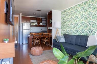 Cómodo caminando a la Playa Mall y restaurantes