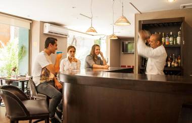 MR Hotel Providencia (ex Hotel Neruda)