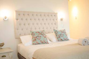 Loica Suites