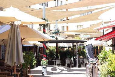 UH ApartHotel Lastarria