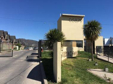 Cajón del Maipo - Condominio Las Vizcachas - Habitaciones en Casa Compartida Vista Montaña