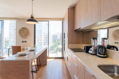 Uptown Luxe - Studio Parking Wifi Pool & Metro