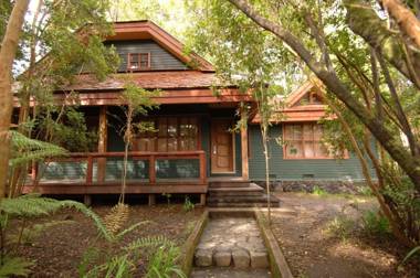 YAN KEE WAY LODGE BUNGALOW