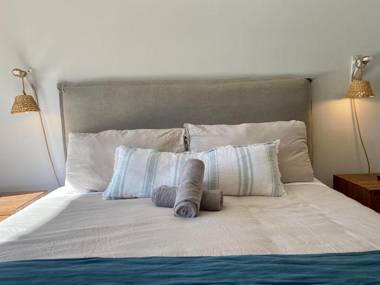 Frente a la Costanera amplia Terraza en Pto Varas Servicio HOM