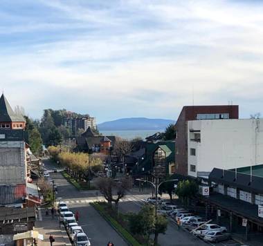 Depto en pleno centro con estacionamiento
