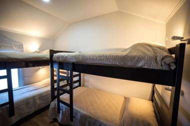 Hostel Chaman