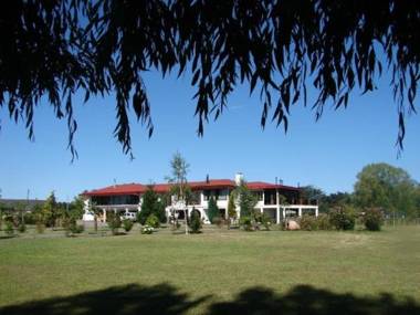 South Landing Inn