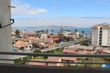 Marina Peñuelas Amplio departamento a pasos de la playa