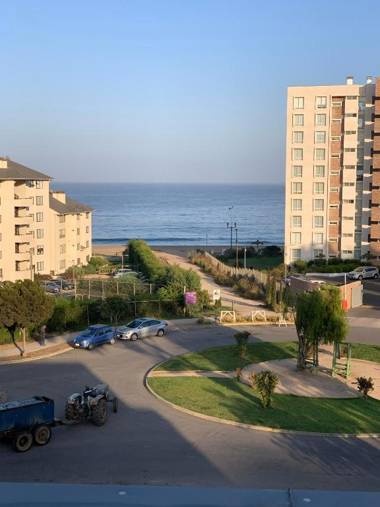 Departamento con terraza propia incluida en azotea en Punta Puyai
