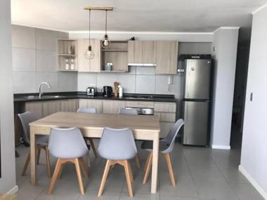 Hermoso Departamento Los Molles - Vista al mar & Piscinas en condominio