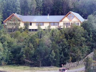 Chile Lodge - Lago Huillinco