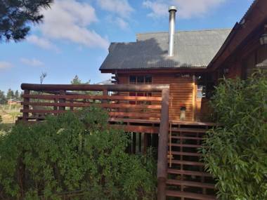 lodge con piscina privada parcela de campo.