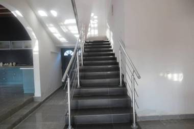 Villa à Odza borne 12 Aéroport a 10min