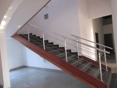 Villa à Odza borne 12 Aéroport a 10min