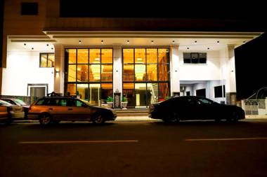 UNITED HOTEL INTERNATIONAL