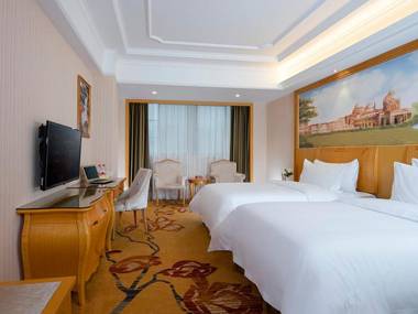 Vienna International Hotel(Chenzhou Wuling Square Shop)
