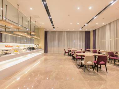 Lavande Hotel·Wuxue Kanjiang Avenue