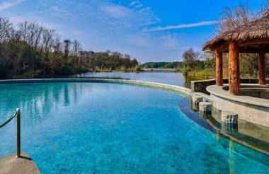 Lushan West Sea Resort Curio Collection by Hilton