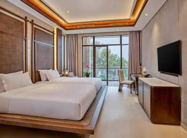 Lushan West Sea Resort Curio Collection by Hilton