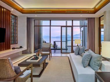 Lushan West Sea Resort Curio Collection by Hilton