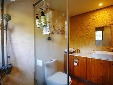 Tulou Herongzhuang Inn