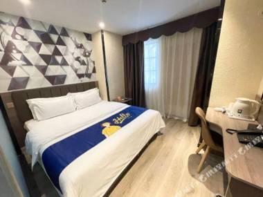 7 Days Inn (Guanghan Bailun Department Store)