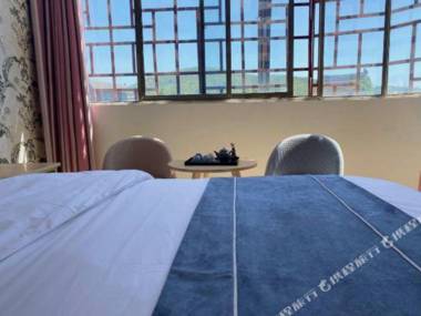 Yuzhou Tianbaoge Hotel