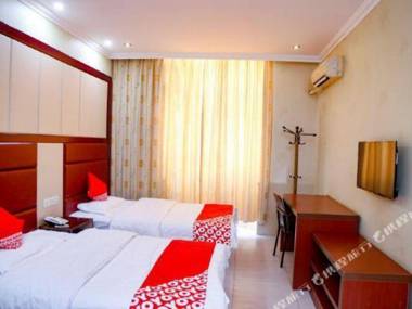 Huaining Hotel