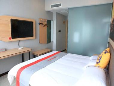 Jun Hotel Shandong Zaozhuang Yicheng Tanshan Square