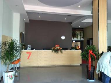 7Days Premium Lianyungang Guanyun Nanjing West Road Hesheng Square Branch