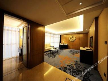 Xinhua Jian'guo Hotel