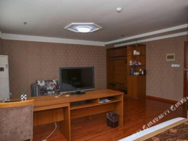 Su 8Jiu Dian (Ji Ning Ren Cheng Da Dao Dian )